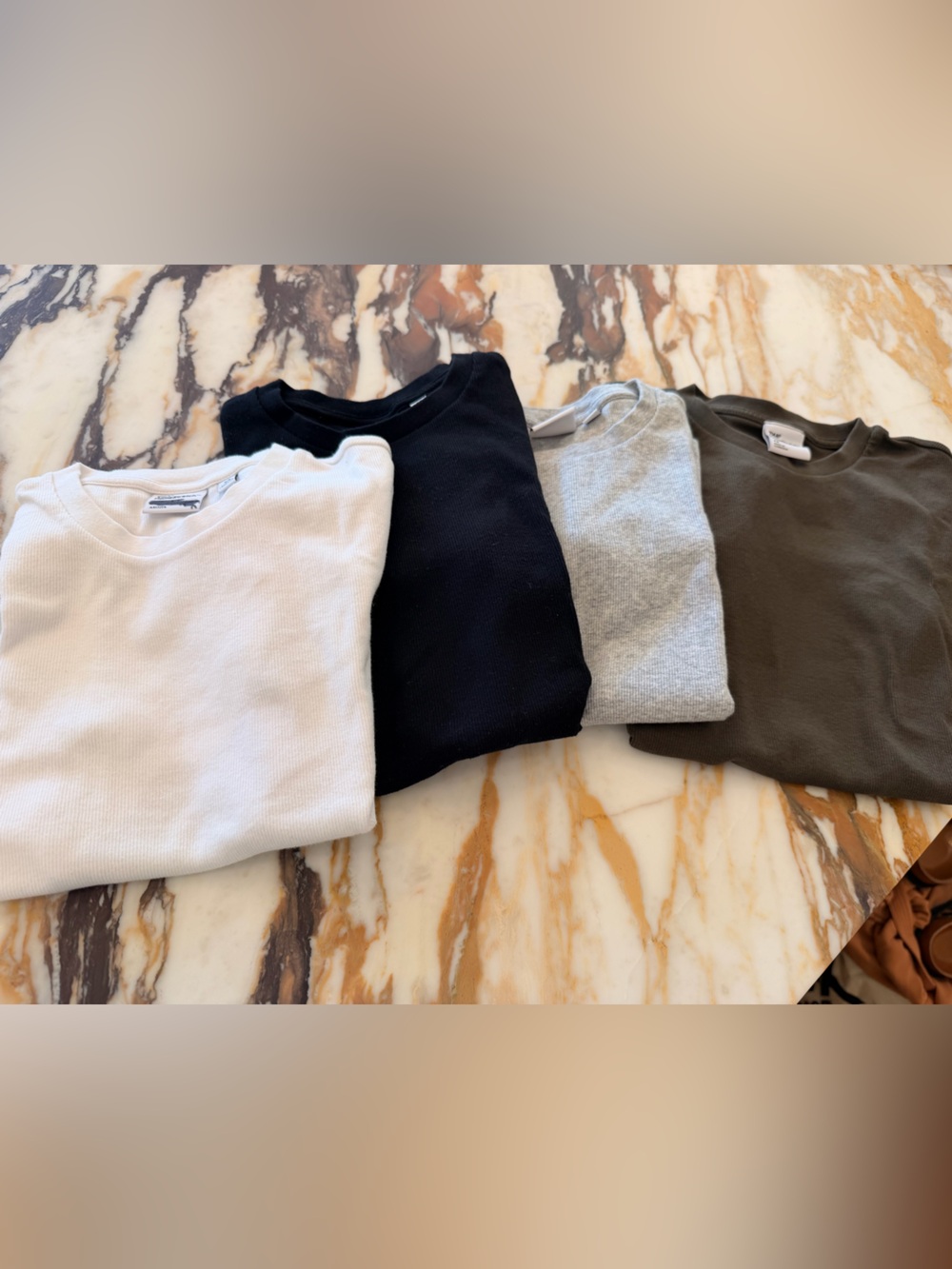 Set of 4 Aritzia Home Stretch ribbed Crewneck Tee -all like new